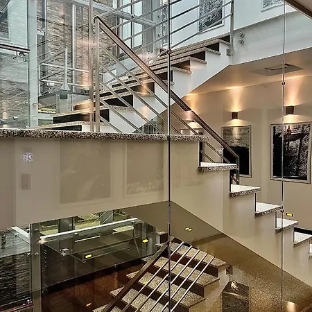 Panorama Gor Londyn W Centrum Z Balkonem I Widokiem Na Gory Apartment *
